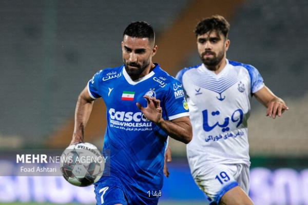 بلاتکلیفی یک بازیکن و مذاکره استقلال با مهاجم جدید