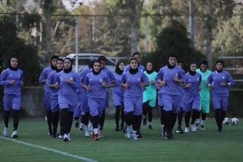 تمرین تیم ملی فوتبال زنان زیر نظر مرضیه جعفری