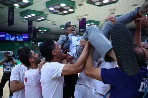 نشان دادیم که تیم بزرگ کجا بزرگی می کند