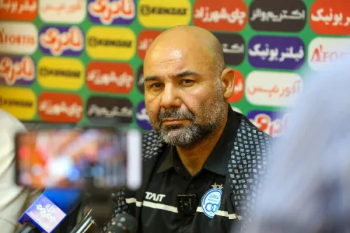 بختیاری زاده: بازیکنان استقلال تحت فشار هستند اما حق اشتباه ندارند
