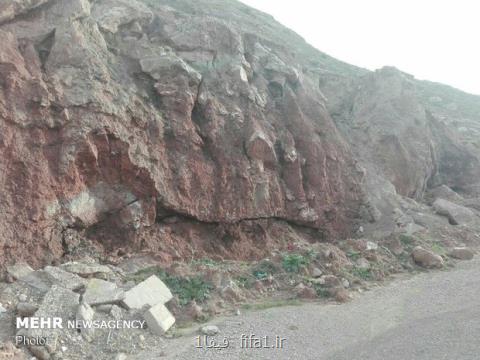 مرگ یك فوتبالیست براثر سقوط سنگ در جاده فیروزكوه