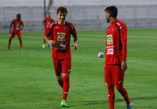 مجوز بازی فرشاد احمدزاده برای پرسپولیس صادرشد
