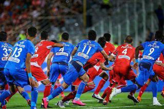 ساعت دیدار استقلال و پرسپولیس تغییر نمود، سهمیه تماشاگران نصف شد