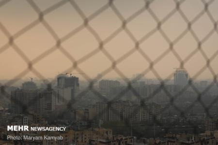 هنوز مسابقات لیگ برتر فوتبال به علت آلودگی لغو نشده است