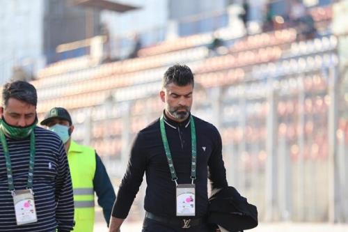 رحمان رضایی از سرمربیگری تیم فوتبال ذوب آهن بركنار شد